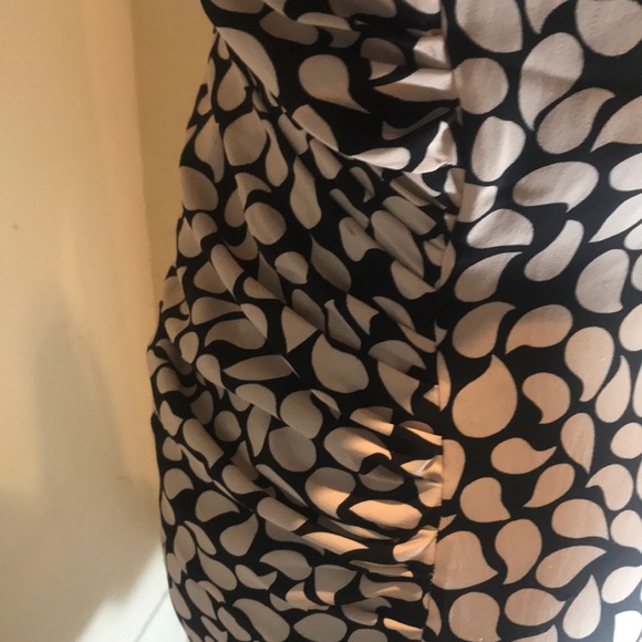 “DIANE von FURSTENBERG” VINTAGE Black and White Dress. - Picture 7 of 13